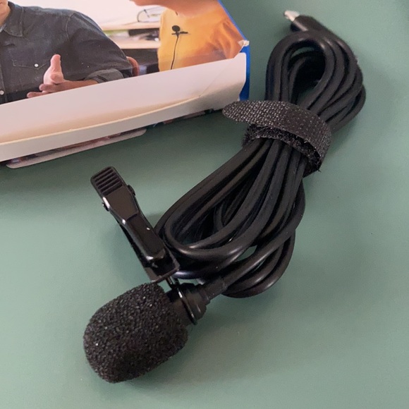 Lavalier Clip On Microphone For Iphones - Picture 2 of 4